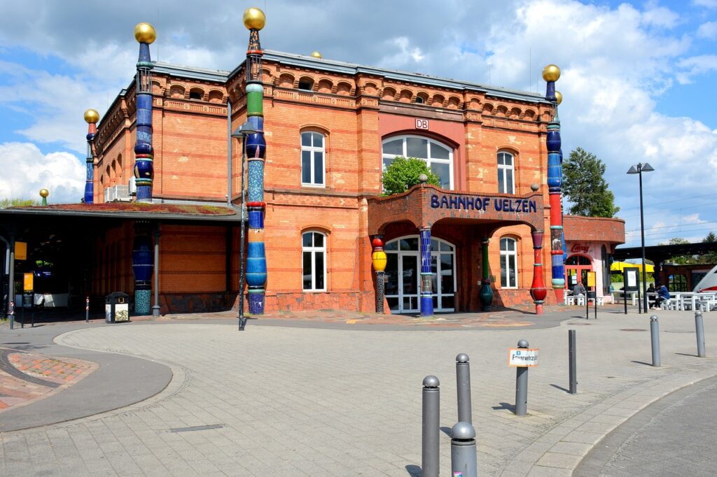 Hundertwasser Bahnhof in Uelzen.